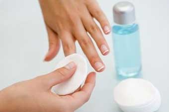 nail-polish-removing-solution